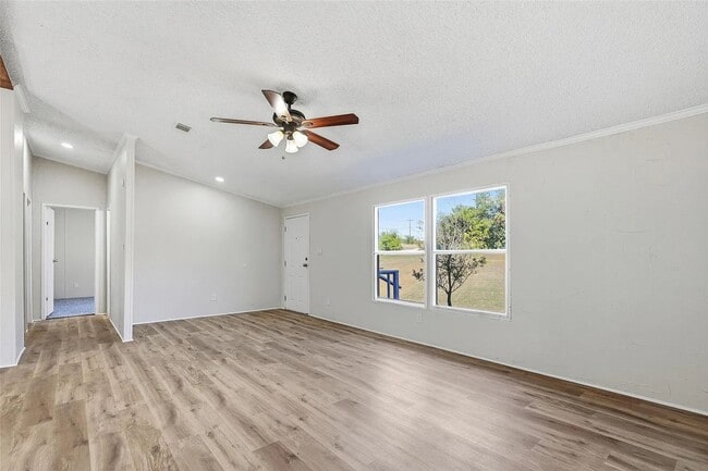 Building Photo - 2645 Bryant St