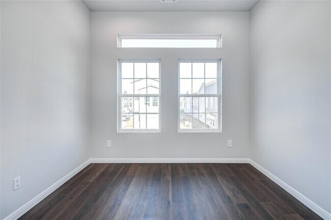 Building Photo - 4934 Dalhart Dr