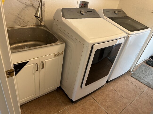 Foto del edificio - 9110 Sonoma Way