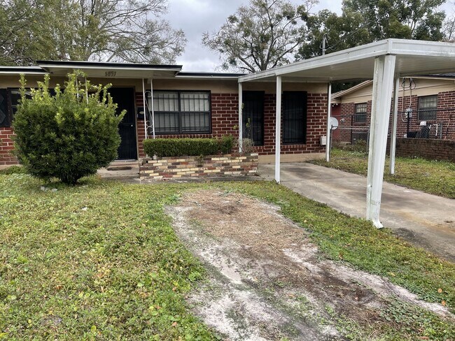 Photo - 5057 Lincoln Cir N House