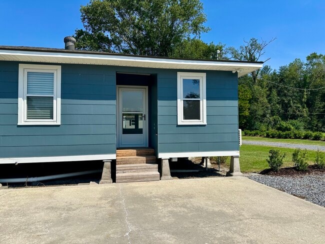 Building Photo - 12149 J C Rd