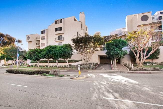 Building Photo - 2910 Neilson Way