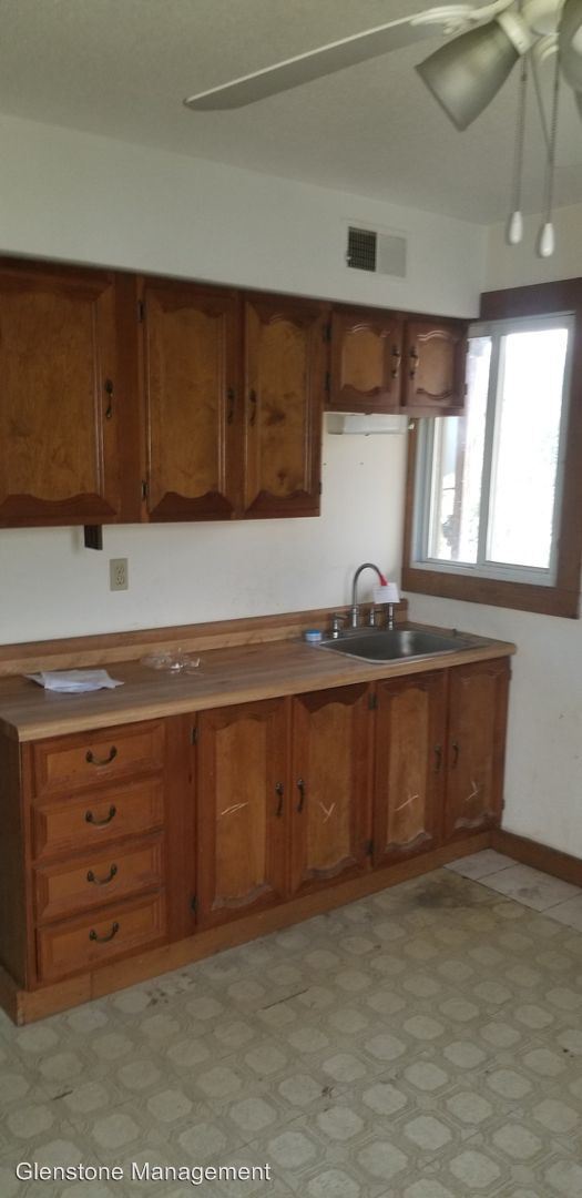 19 Greenwoods Ave, Winsted, CT 06098 Room for Rent in Winsted, CT