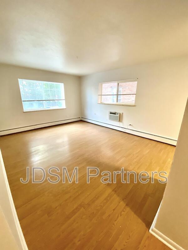 Building Photo - 1415 N Pearl St