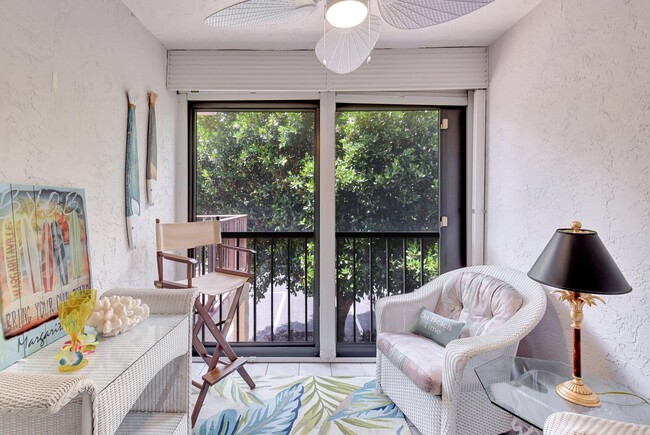 Building Photo - 6586 Southurst Terrace