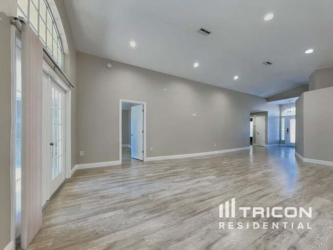 Building Photo - 11002 Millbury Ct