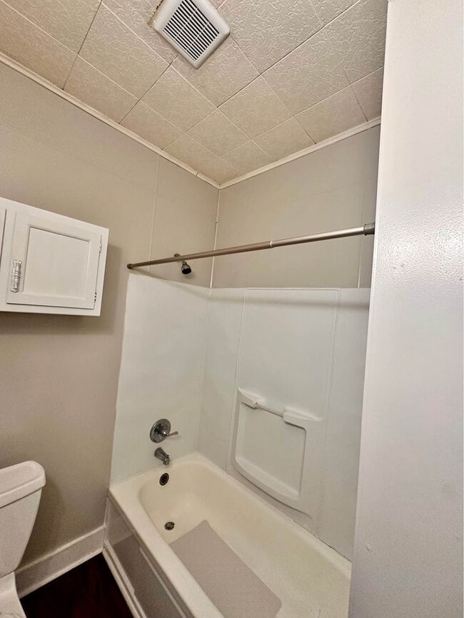 Building Photo - 1016 Haskell Ave