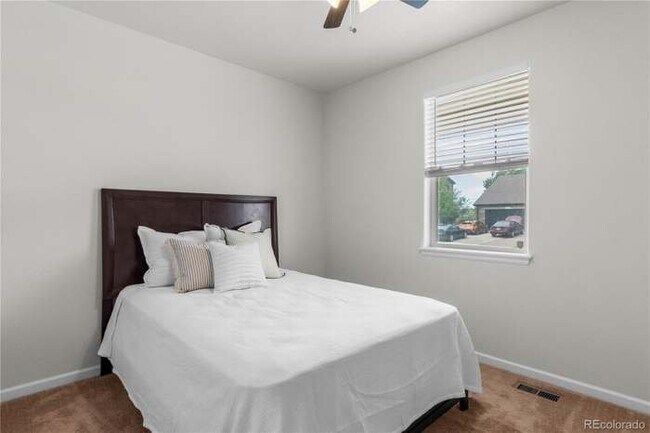 Foto del edificio - 42320 Forest Oaks Dr