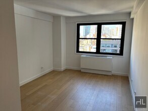 Building Photo - East 39th Street