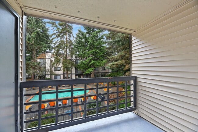 Building Photo - Sutter's Square