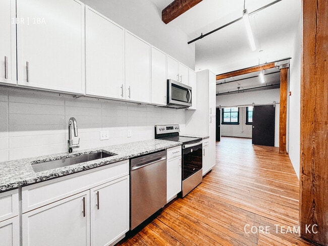 Foto del edificio - 802 Broadway Blvd