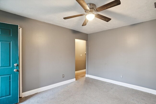 Building Photo - 16800 Wormer Ave