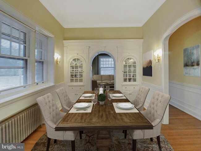 Building Photo - 2 E Montgomery Ave