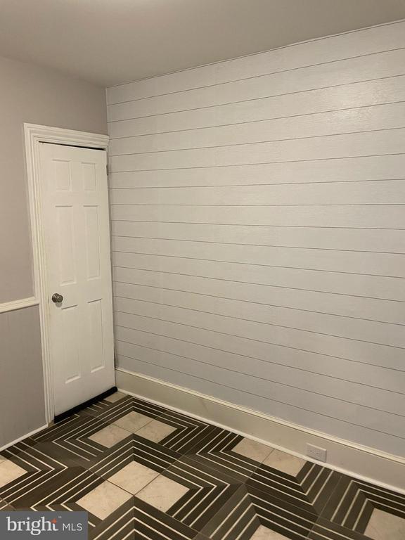 Building Photo - 909 N 2nd St