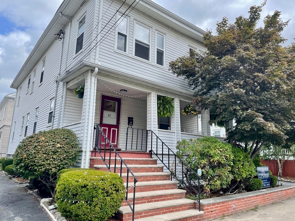Primary Photo - 43 Hamilton St