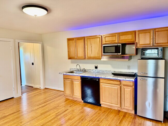 Foto del edificio - 4 Hillside Ave