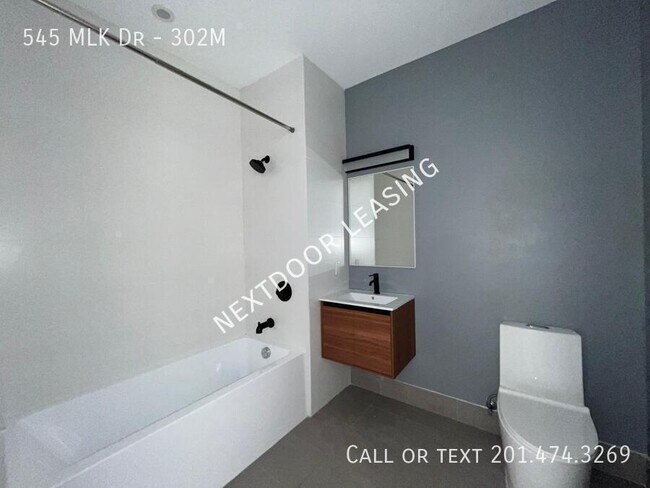 Foto del edificio - 545 M.L.K. Drive