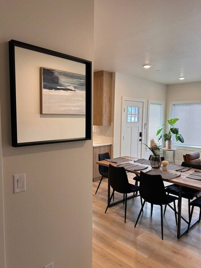 Foto del edificio - 3505 NE Creston Ave