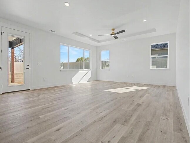 Sala de estar - 2358 Green Apple Dr