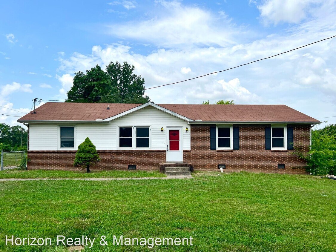 Foto principal - 3 br, 1 bath House - 578 Cynthia Dr.