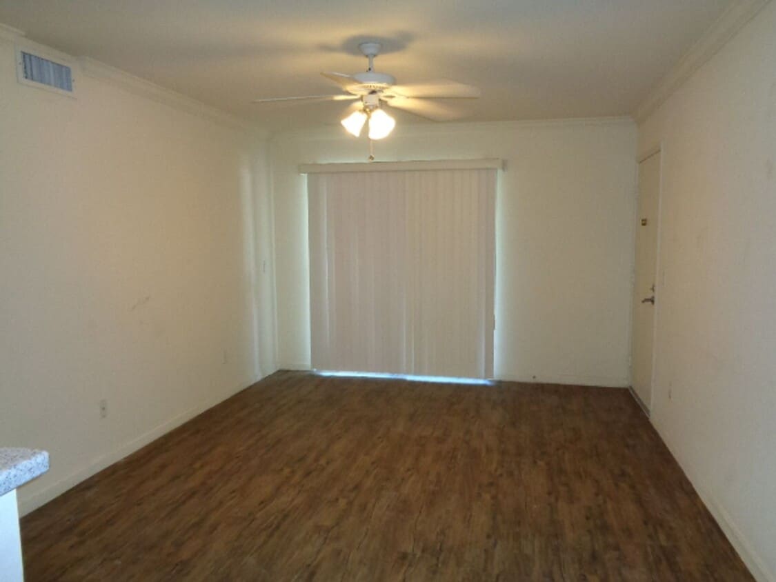 Primary Photo - Spacious 2 bedroom condo in north Phoenix!...