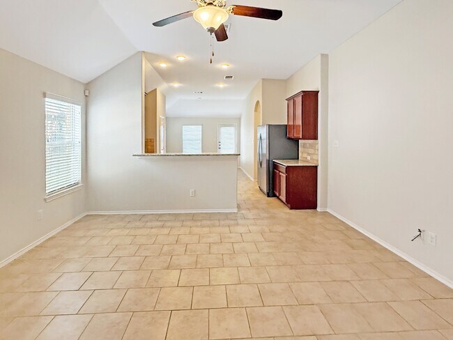 Building Photo - 437 Travertine Trail