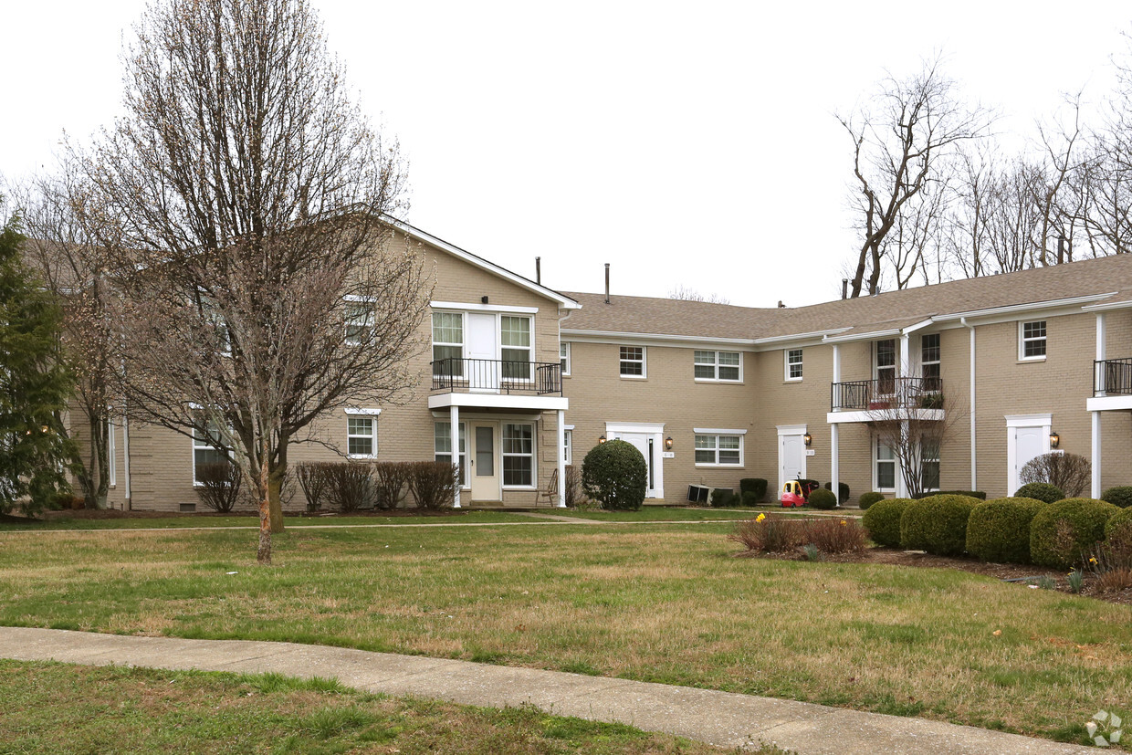 Foto del edificio - Forest View Apartments