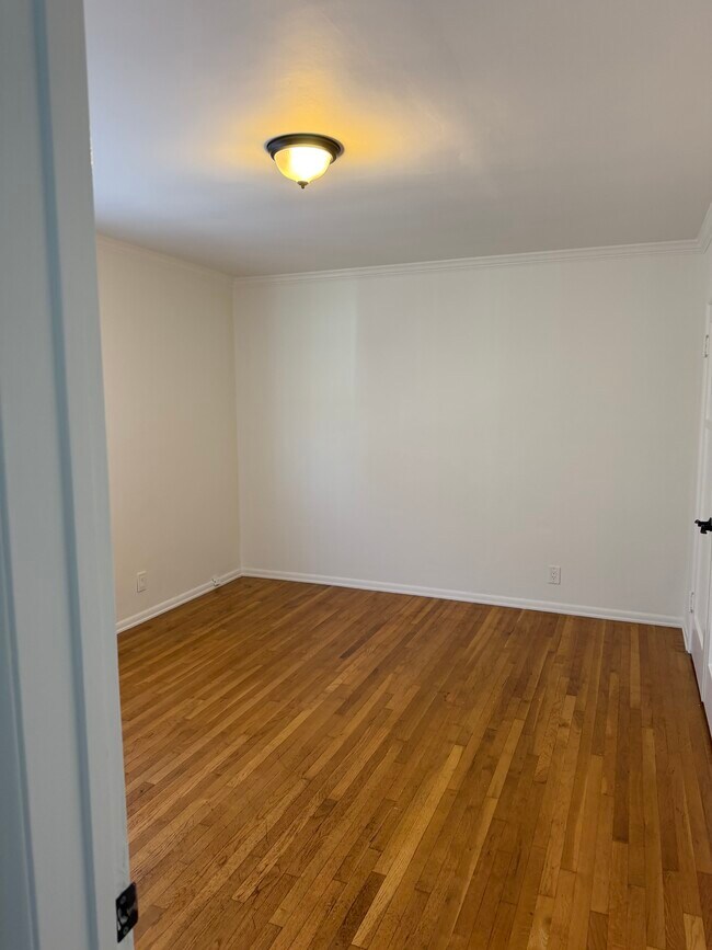 Foto del edificio - 3909 Vineland Ave
