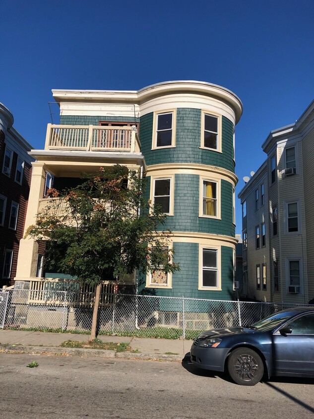 Primary Photo - 120 Adams St