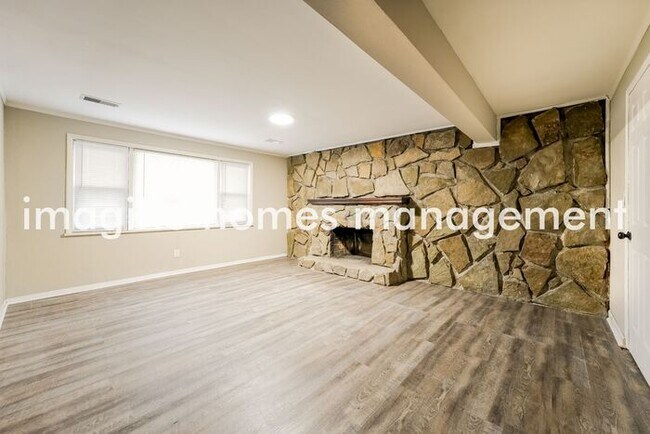 Foto del edificio - Large 5 Bedroom Single Family Home in Plum...