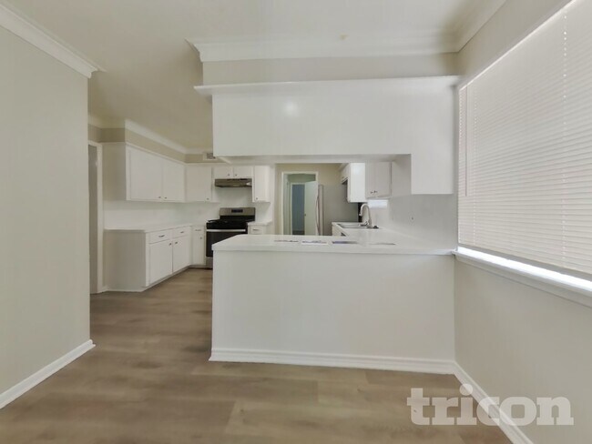 Building Photo - 24122 Spring Mill Ln