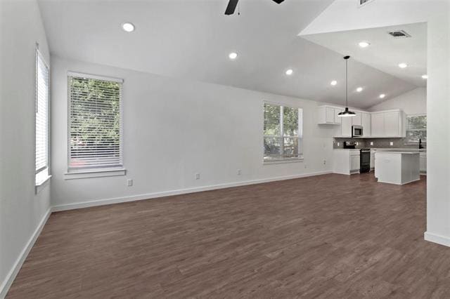 Building Photo - 719 Maple Row