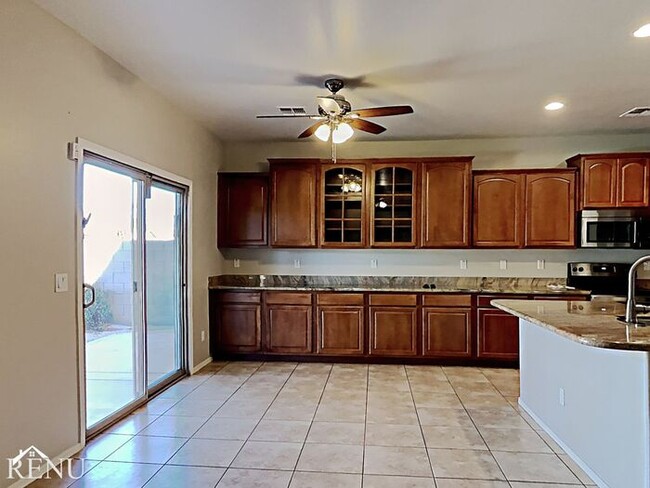 Building Photo - 7716 S 70th Ln