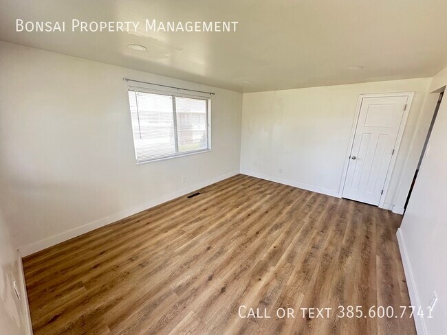 Building Photo - 1557 California Ave