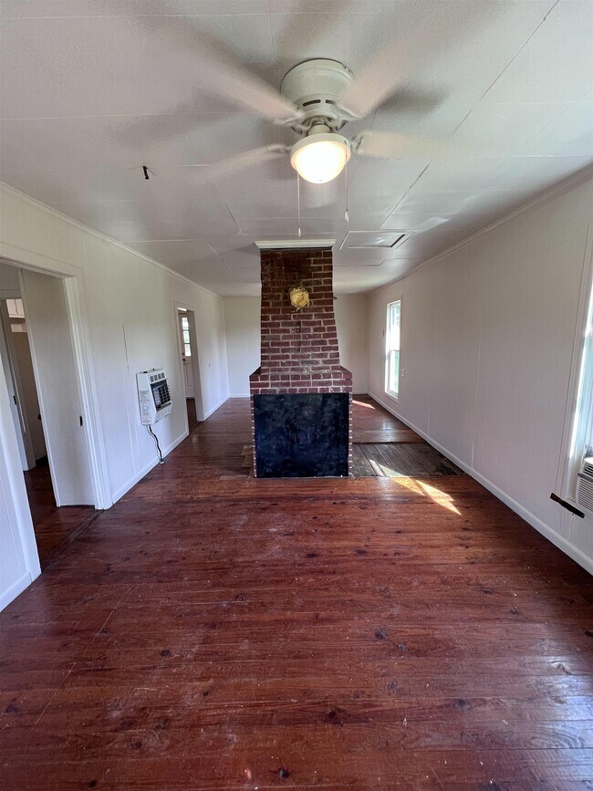 Building Photo - 1109 Watts Rd