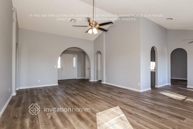 Building Photo - 4501 N 106th Dr