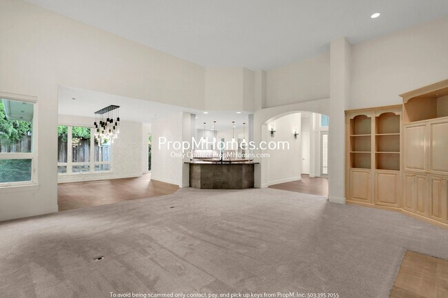 Foto del edificio - Luxury Five Bedroom Home in West Linn w/ S...
