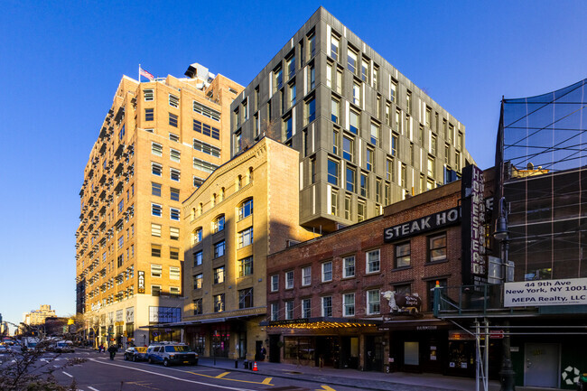 Building Photo - The Porter House