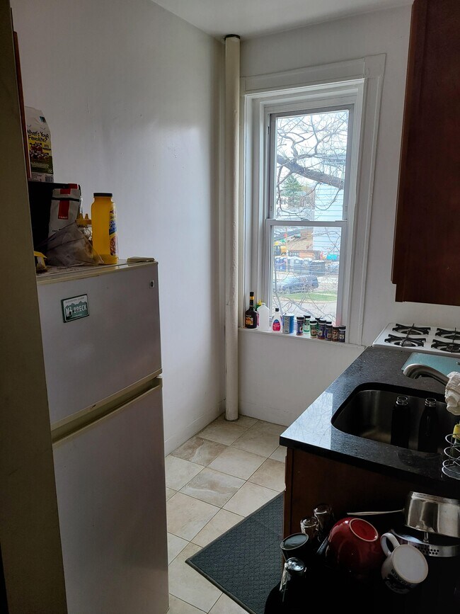 Foto del edificio - 1198 Commonwealth Ave