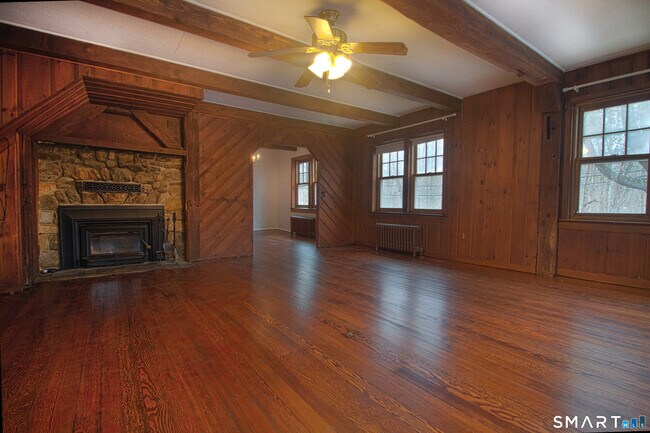 Foto del edificio - 21b Hoydens Hill Rd