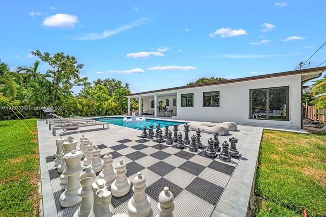 Foto del edificio - 305 NW 124th St