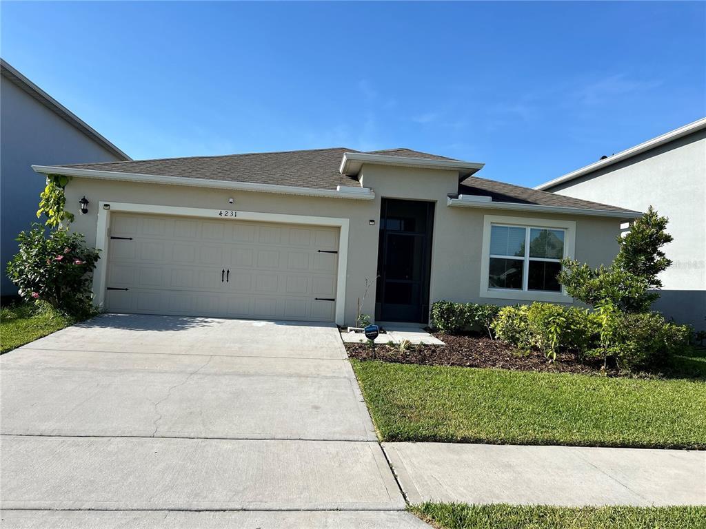 Foto principal - 4231 Looking Glass Pl