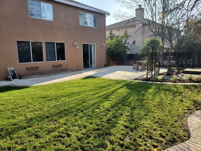 Building Photo - Stockton Executive Style Brookside 5 Bedro...