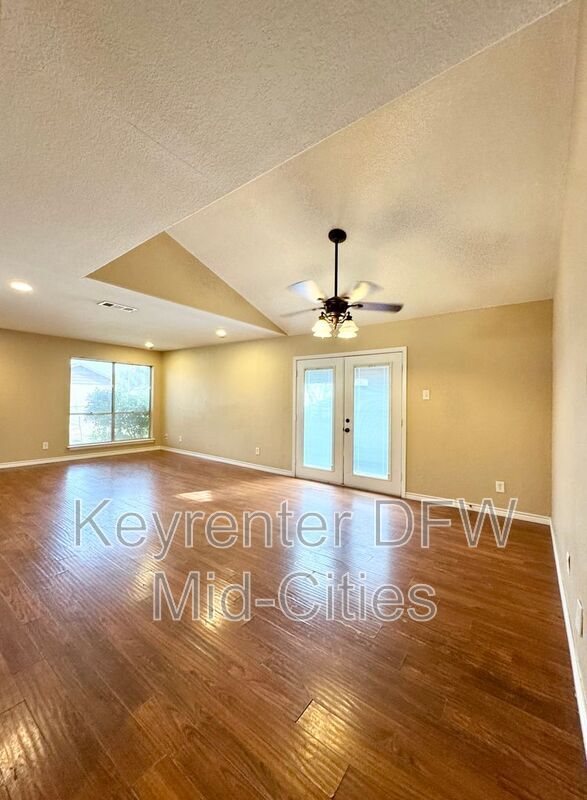 Foto del edificio - 3405 Whippoorwill Ln