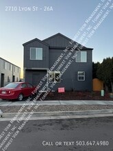 Building Photo - 2710 SE Lyon St
