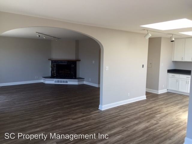 Building Photo - 1602 Treat