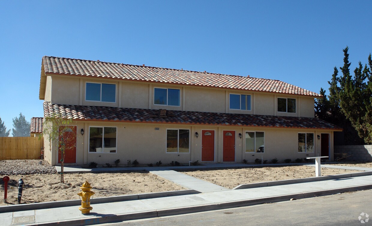 Primary Photo - 16583 Zenda St