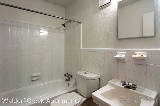 Foto del edificio - 2 br, 1 bath Apartment - 4663 Waldrop Drive