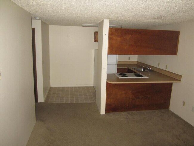 Foto del edificio - 4201 E 4th Plain Blvd
