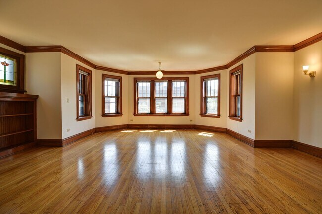 Foto del edificio - 706 W Wellington Ave